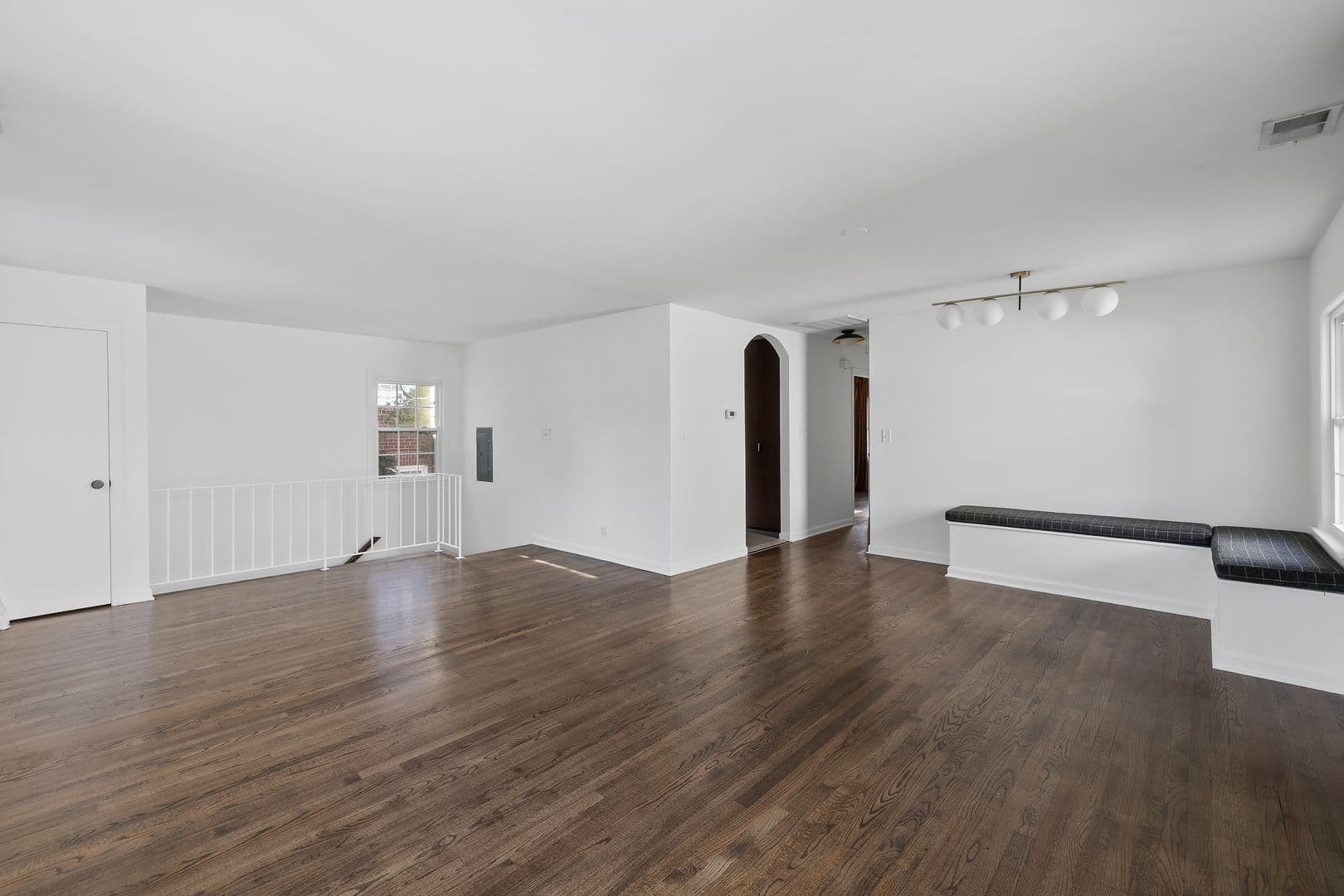 Charleston House: 68 Dunnemann Ave