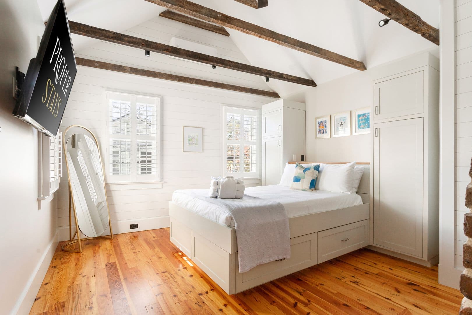 Charleston House: 10 Sires street