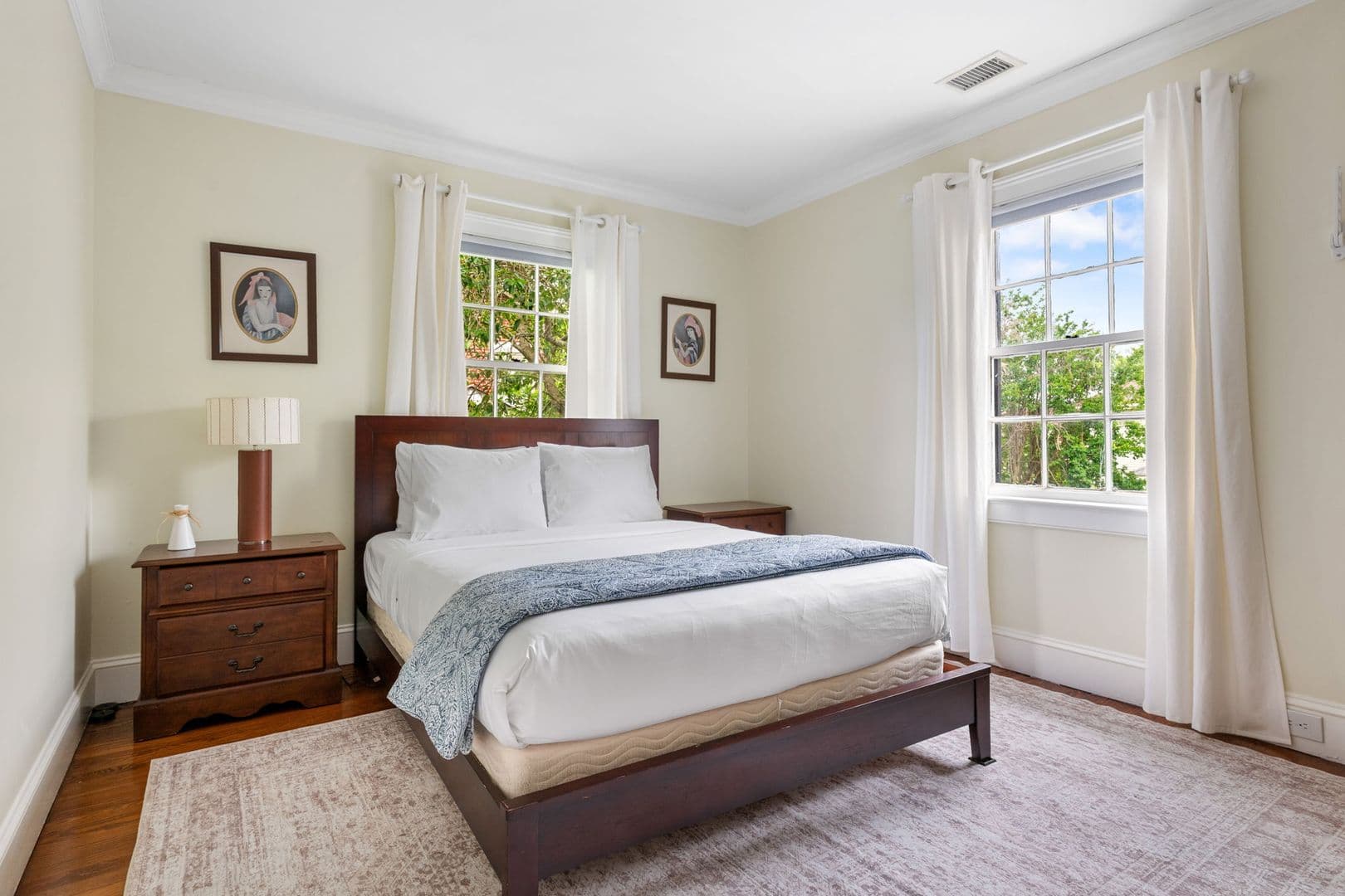 Charleston House: 88 S Battery