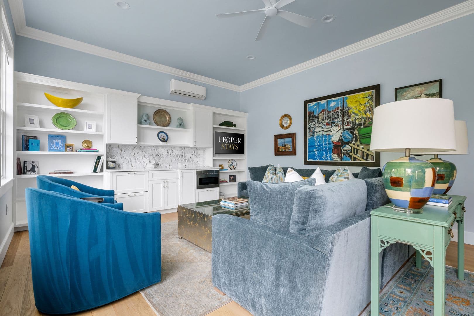 Charleston House: 21 Savage Street