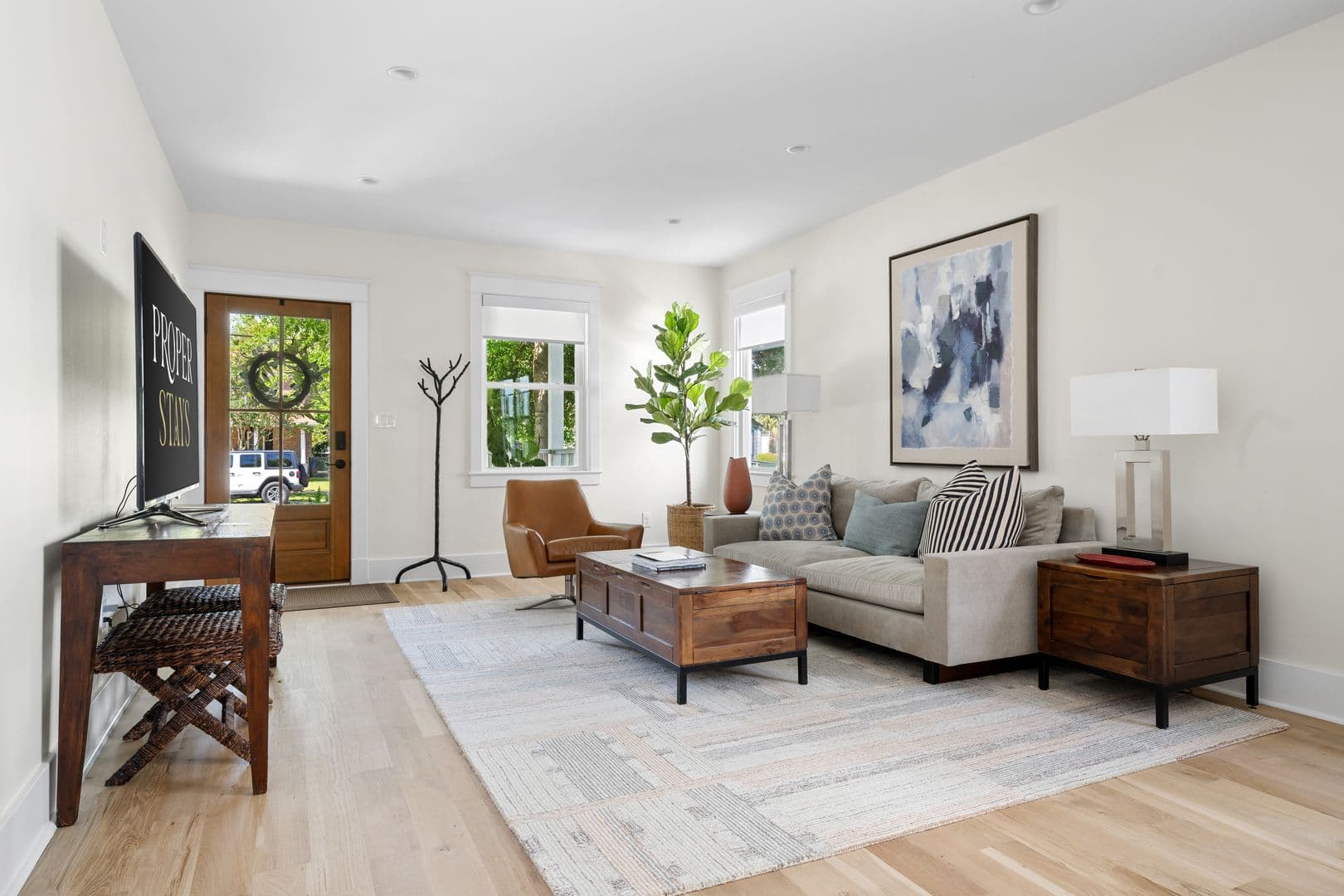 Charleston House: 191 W. Poplar Street
