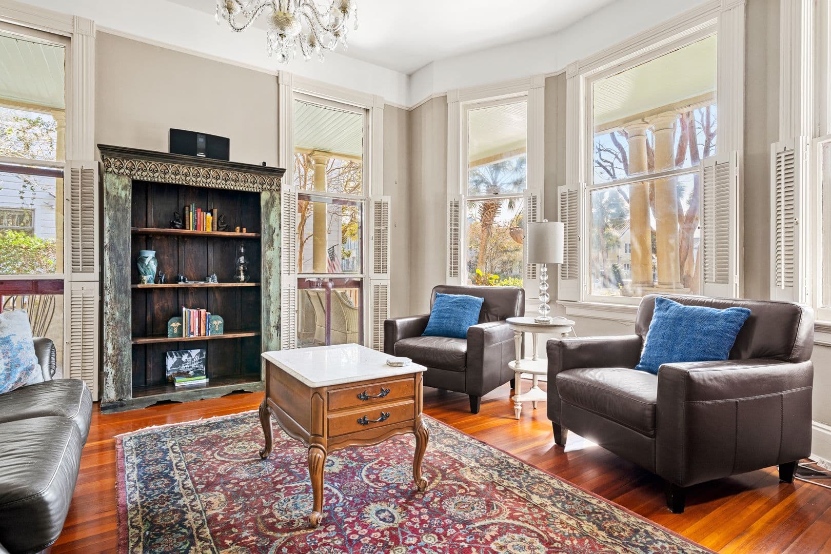 Charleston House: 118 Rutledge Avenue