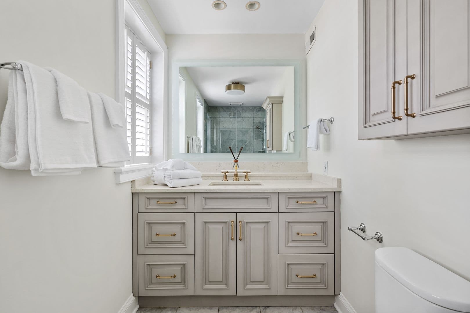 Charleston House: 38 Elliot Street