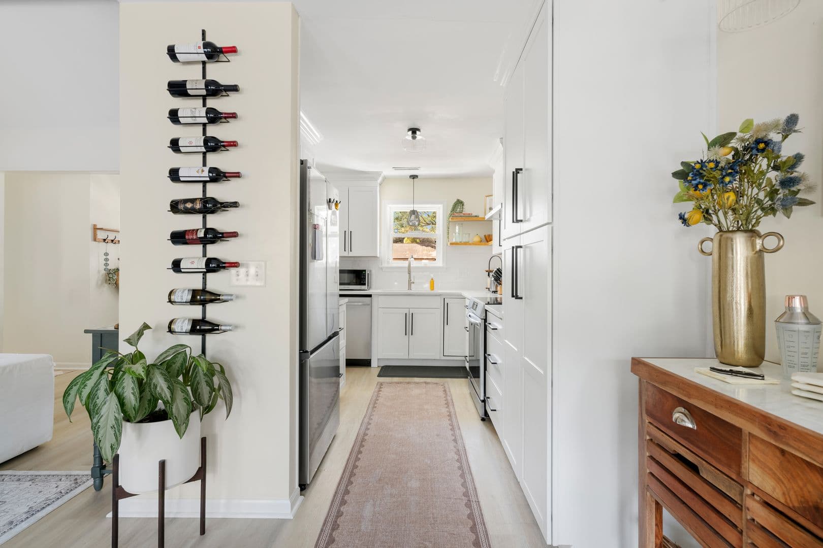 Charleston House: 14 Hillcreek Blvd