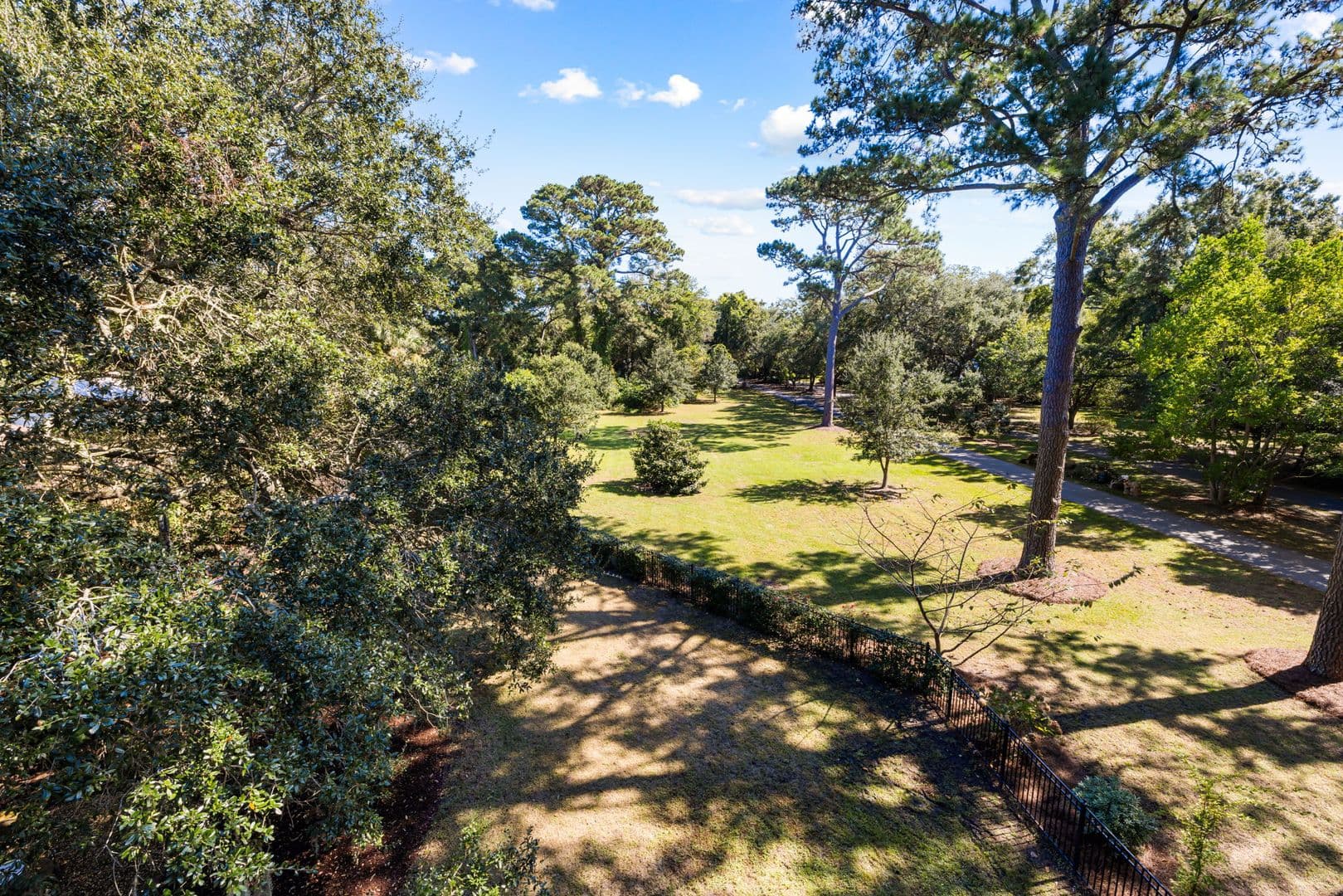 Charleston House: 2112 Parkway Drive