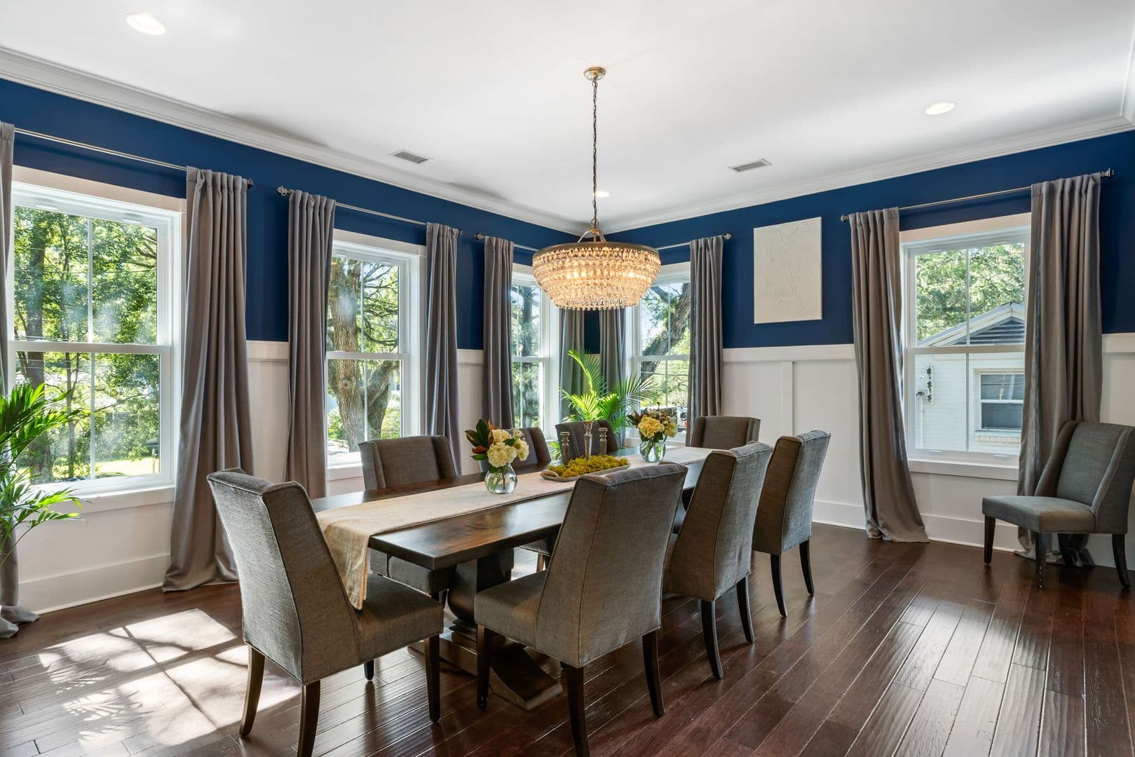 Charleston House: 2112 Parkway Drive
