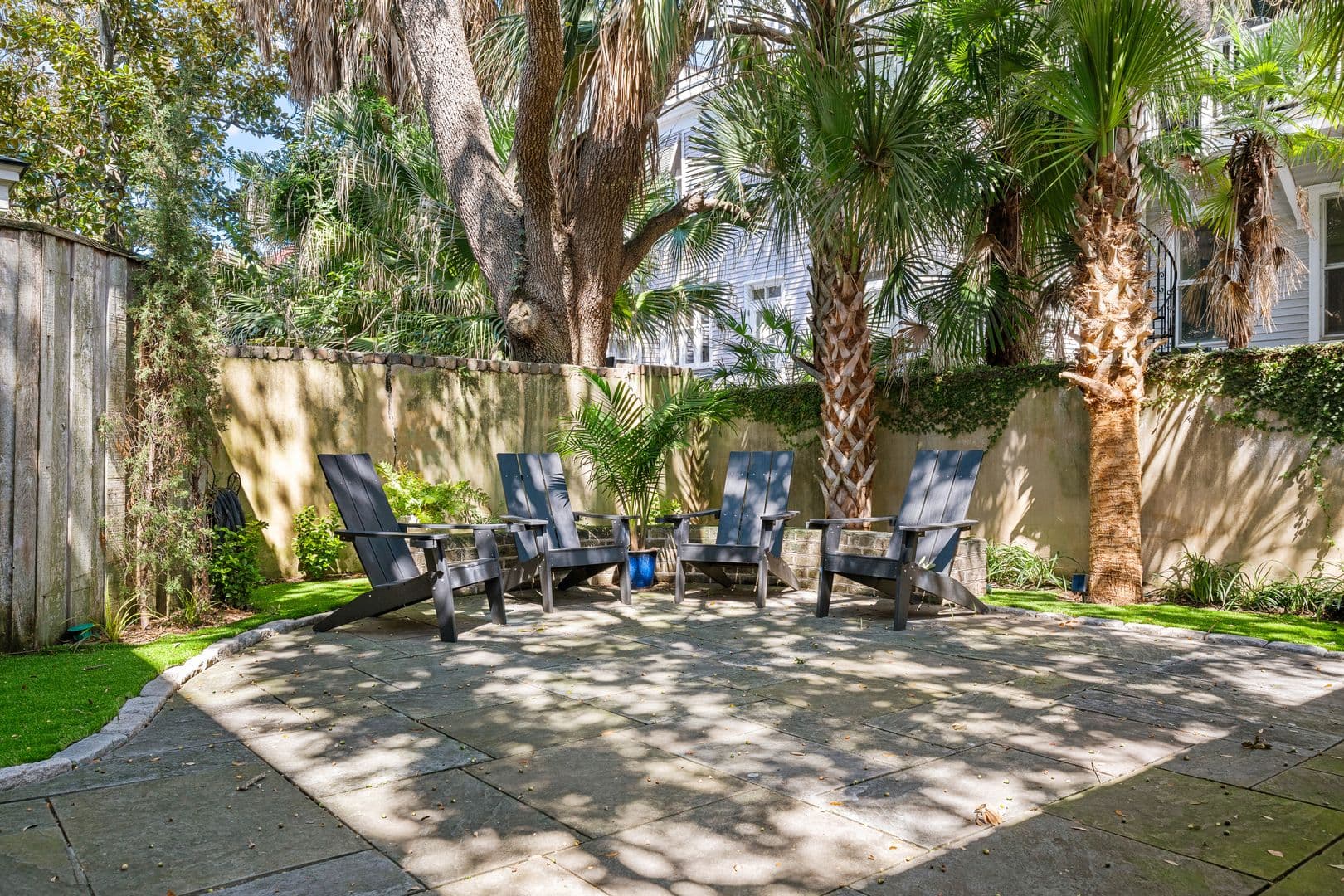 Charleston House: 12 Ashley Avenue