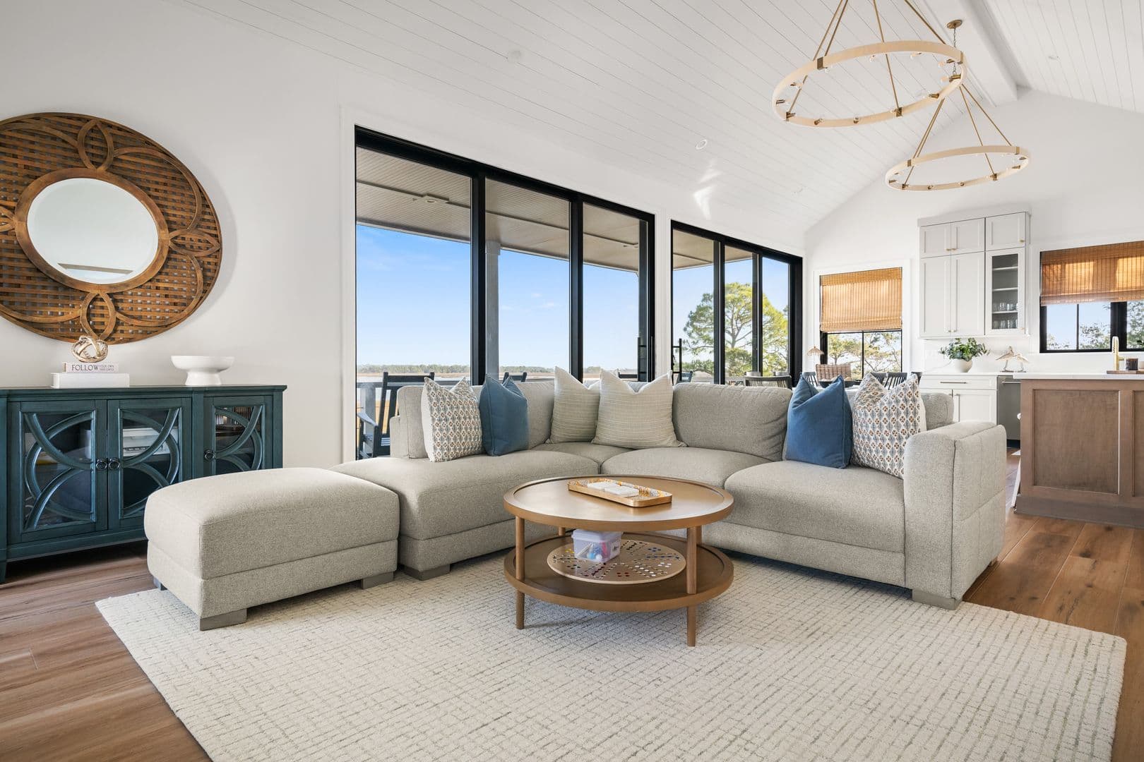 Charleston House: 1532 Oak Island Drive