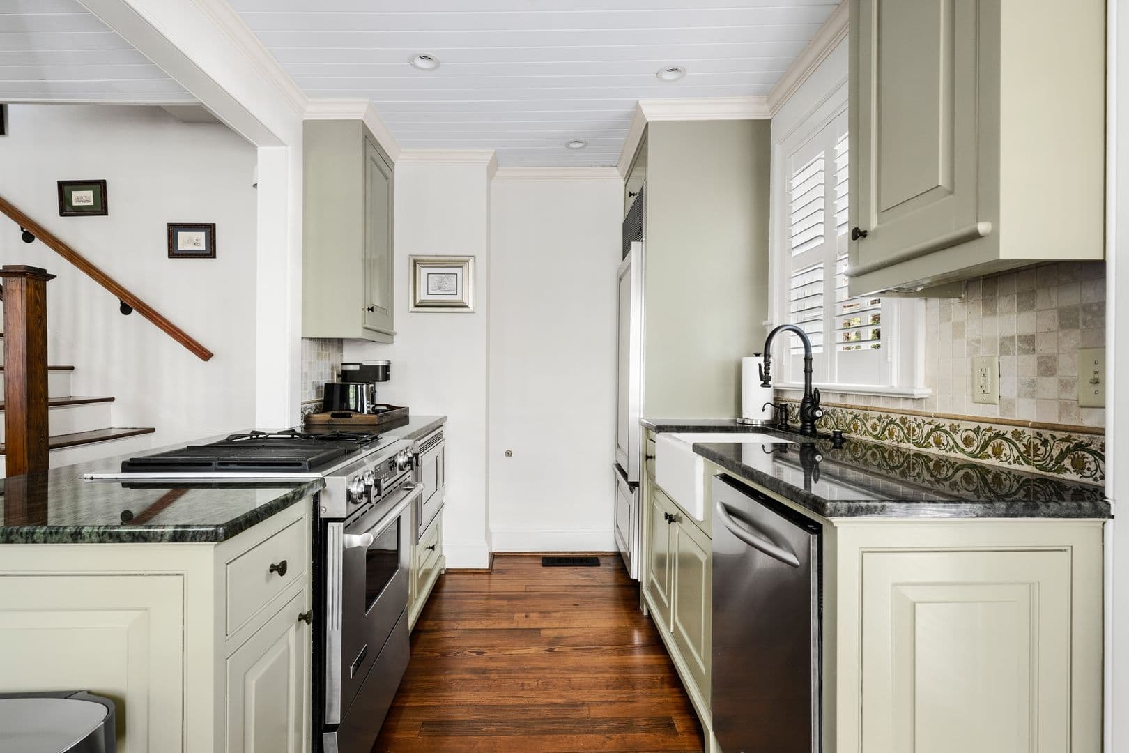 Charleston House: 84 1/3 King Street