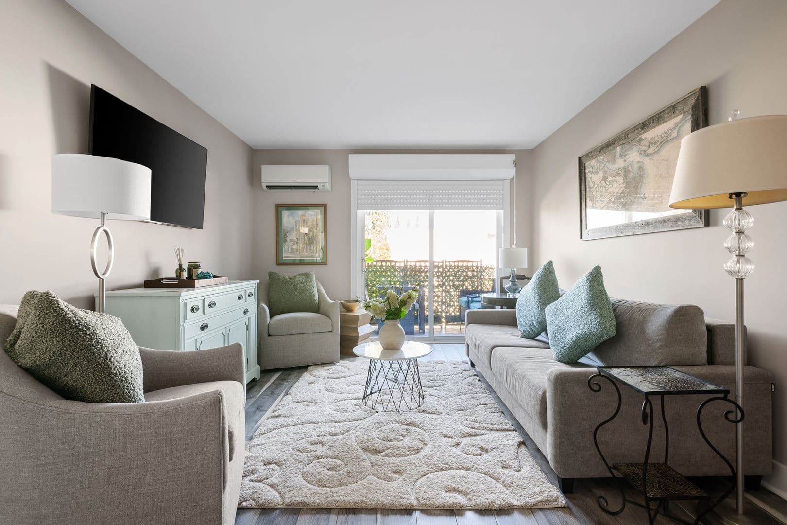 Charleston House: 259 East Bay Unit 8B