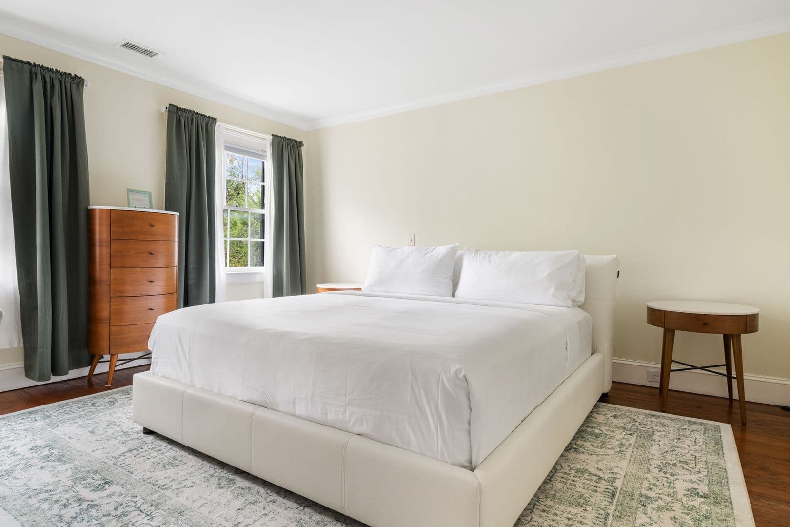 Charleston House: 88 S Battery