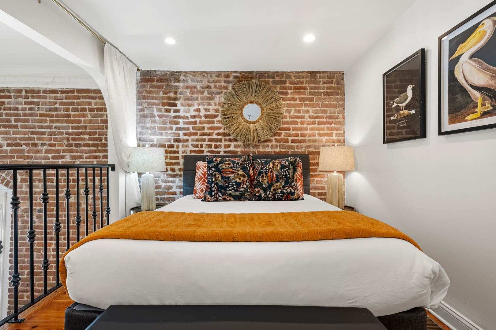 Charleston House: 377 King Street
