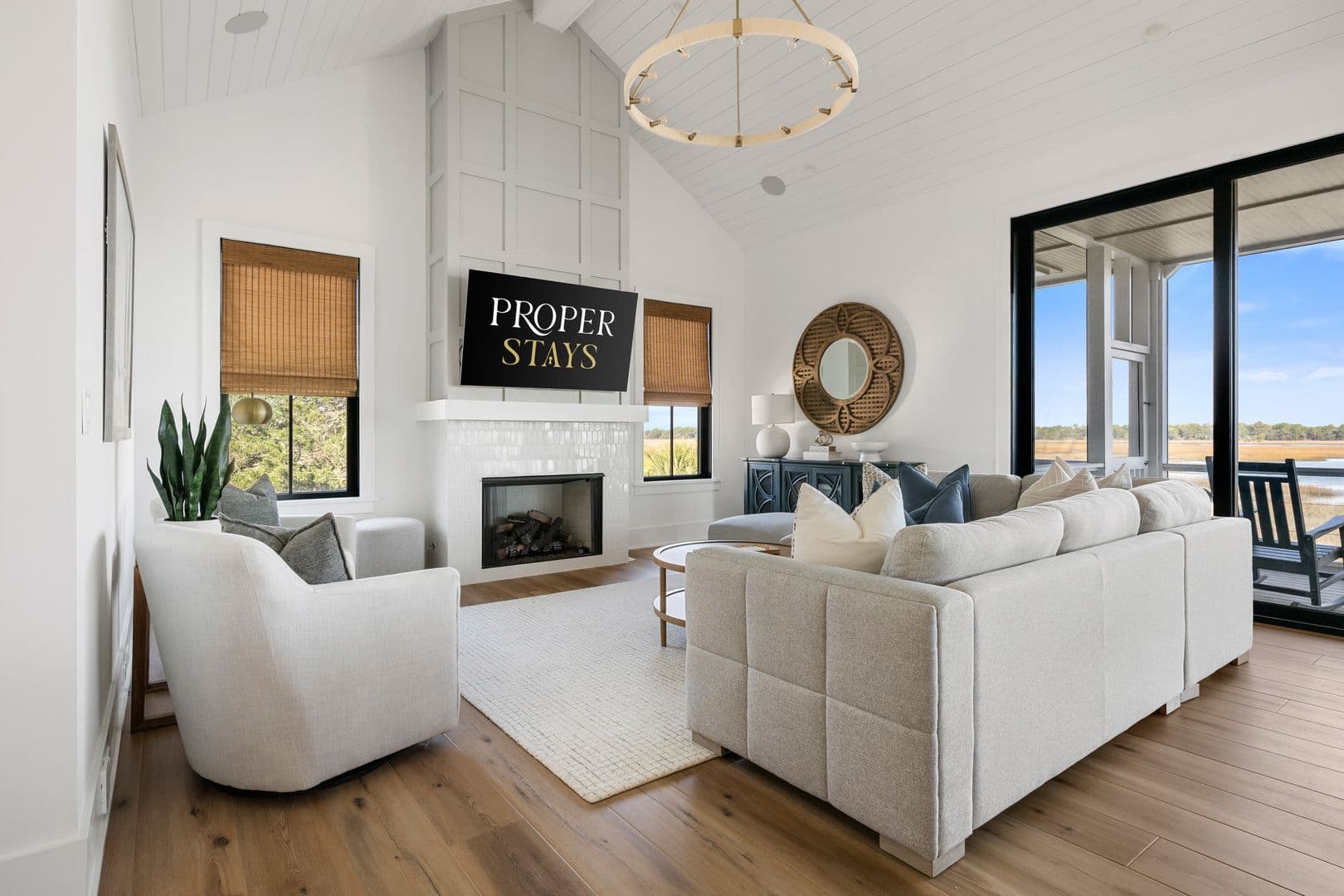 Charleston House: 1532 Oak Island Drive