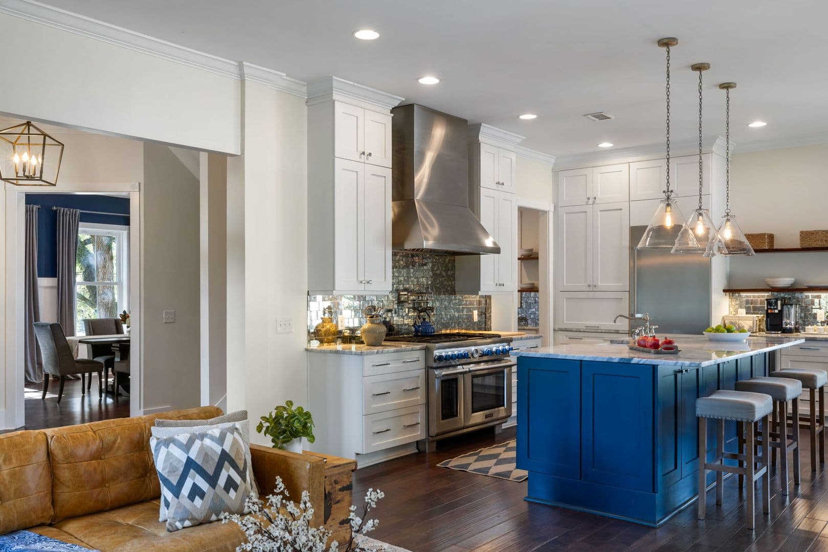 Charleston House: 2112 Parkway Drive