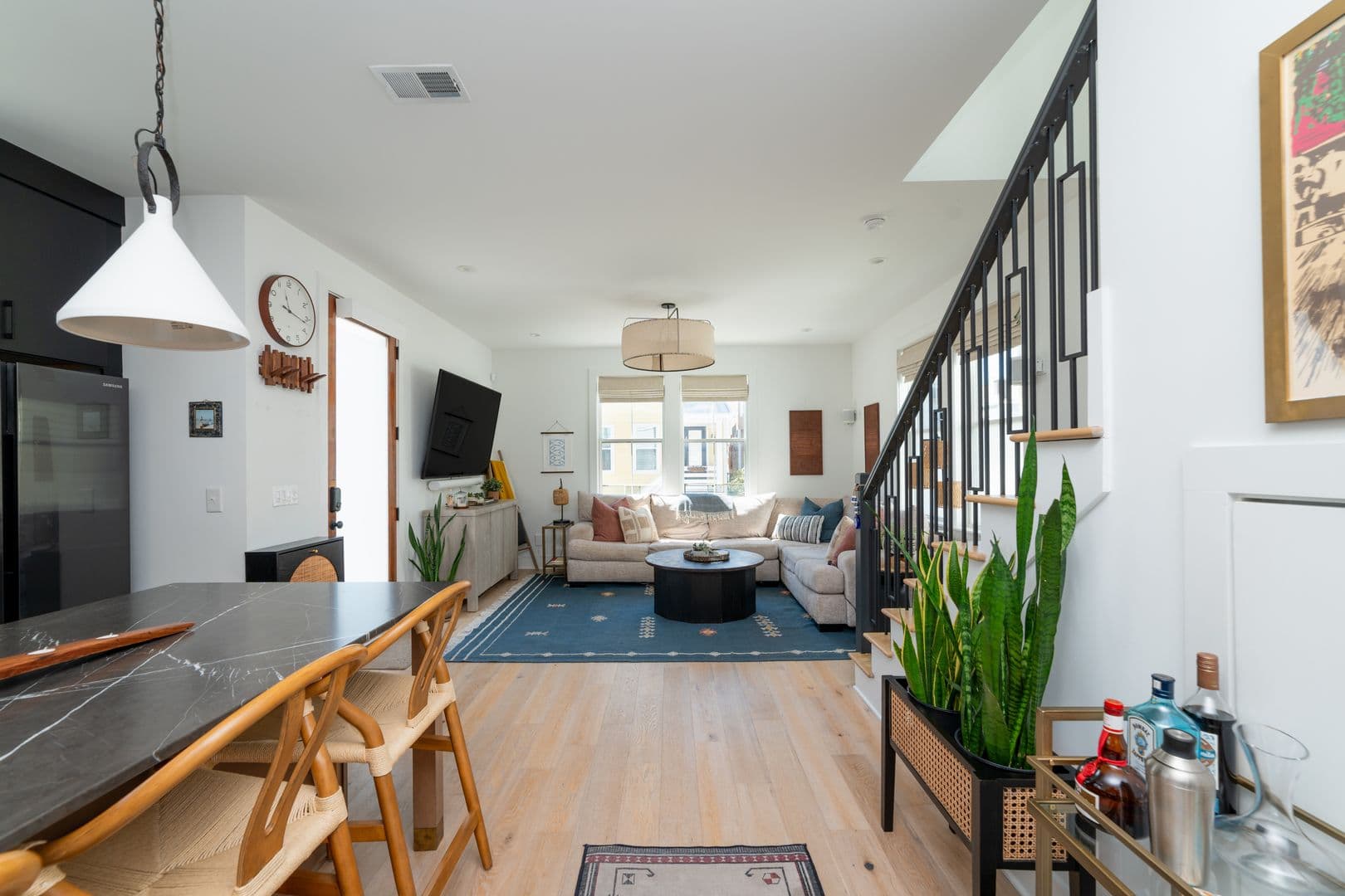 Charleston House: 104 Cooper Street