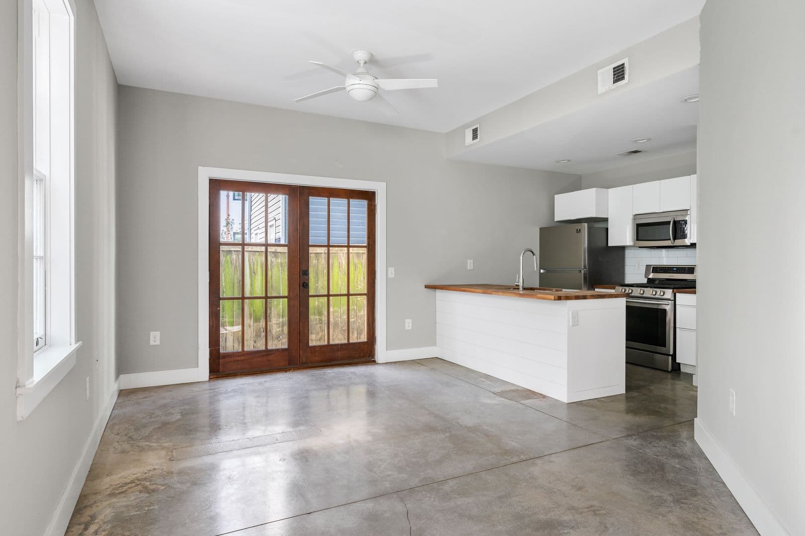 Charleston House: 195 Smith Street