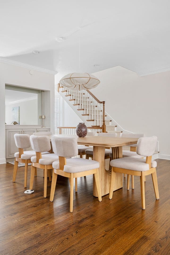 Charleston House: 38 Elliot Street