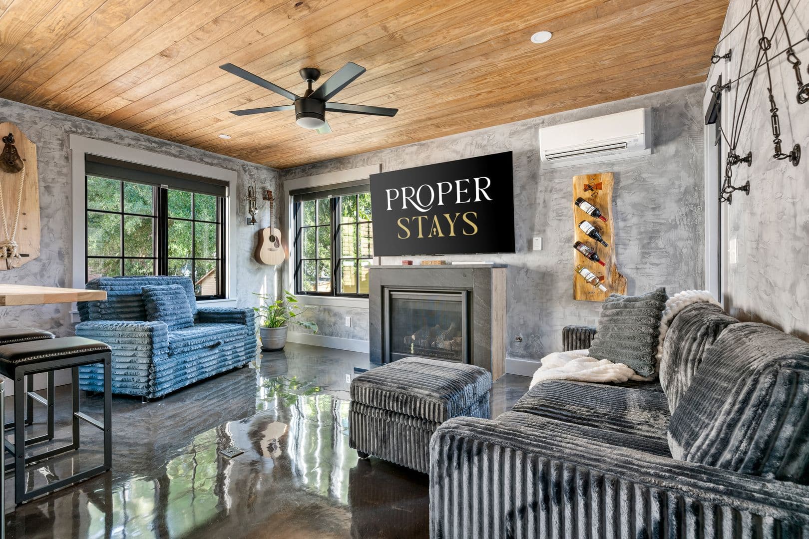 Charleston House: 250 Rutledge Avenue