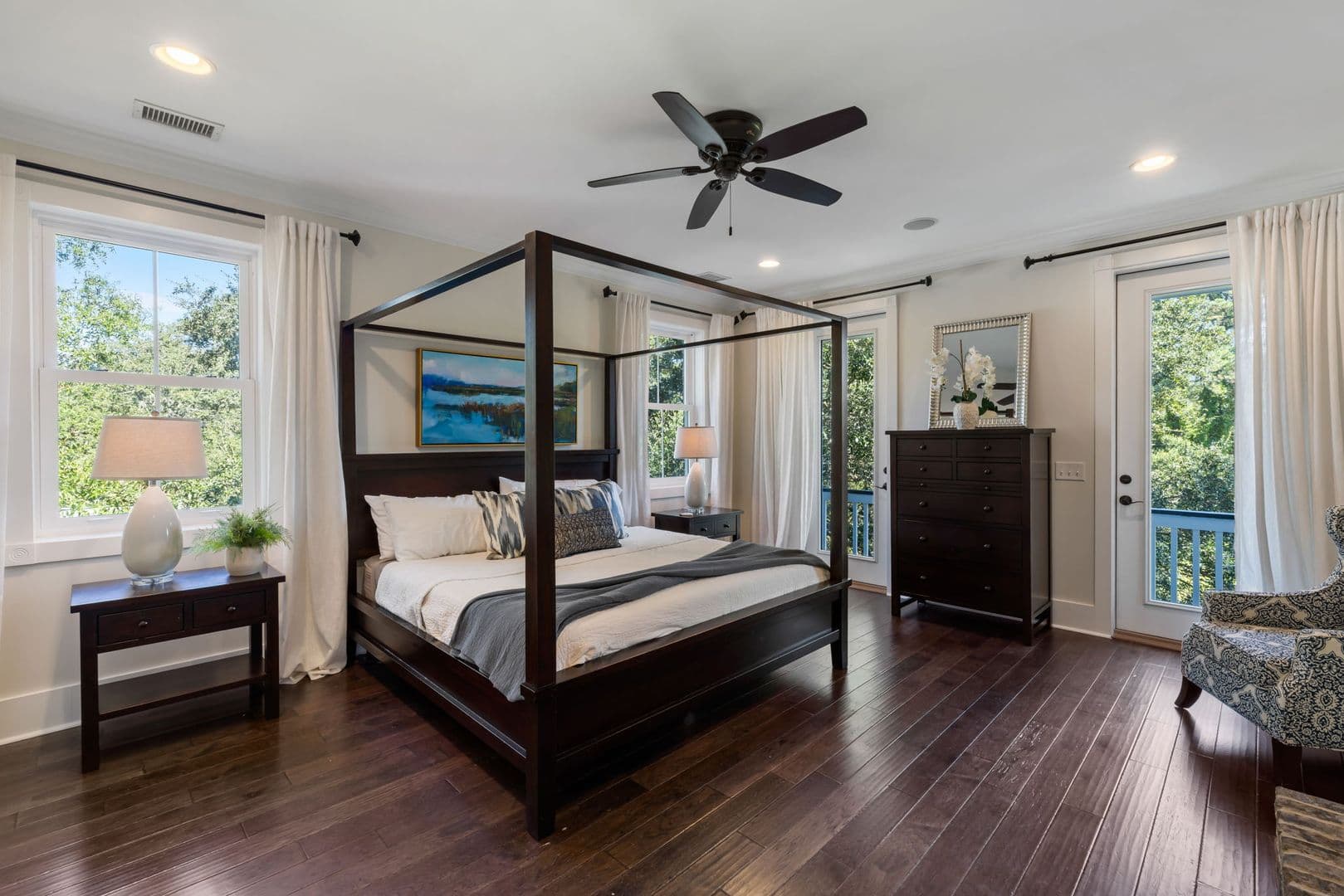Charleston House: 2112 Parkway Drive