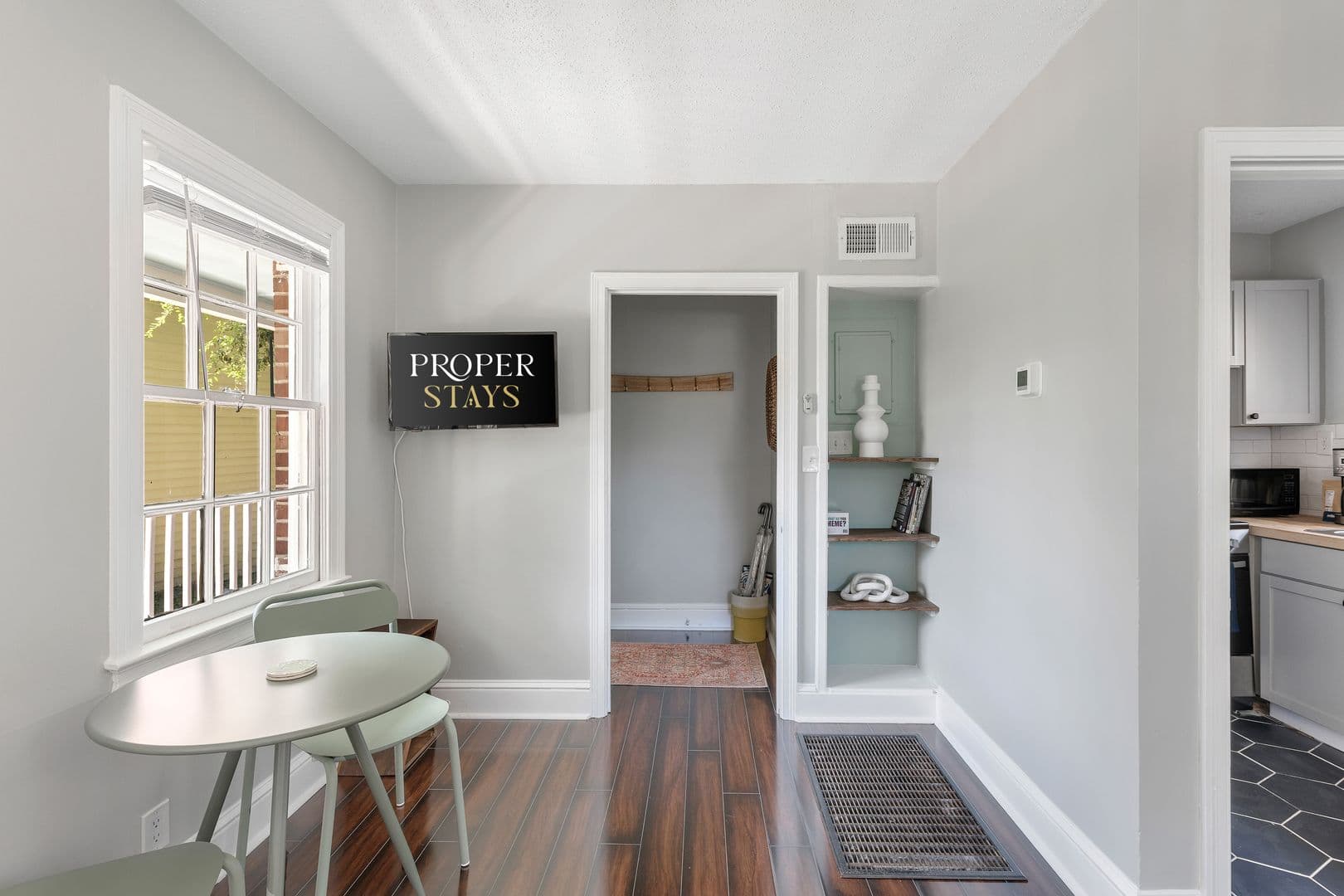 Charleston House: 49 Radcliffe Street