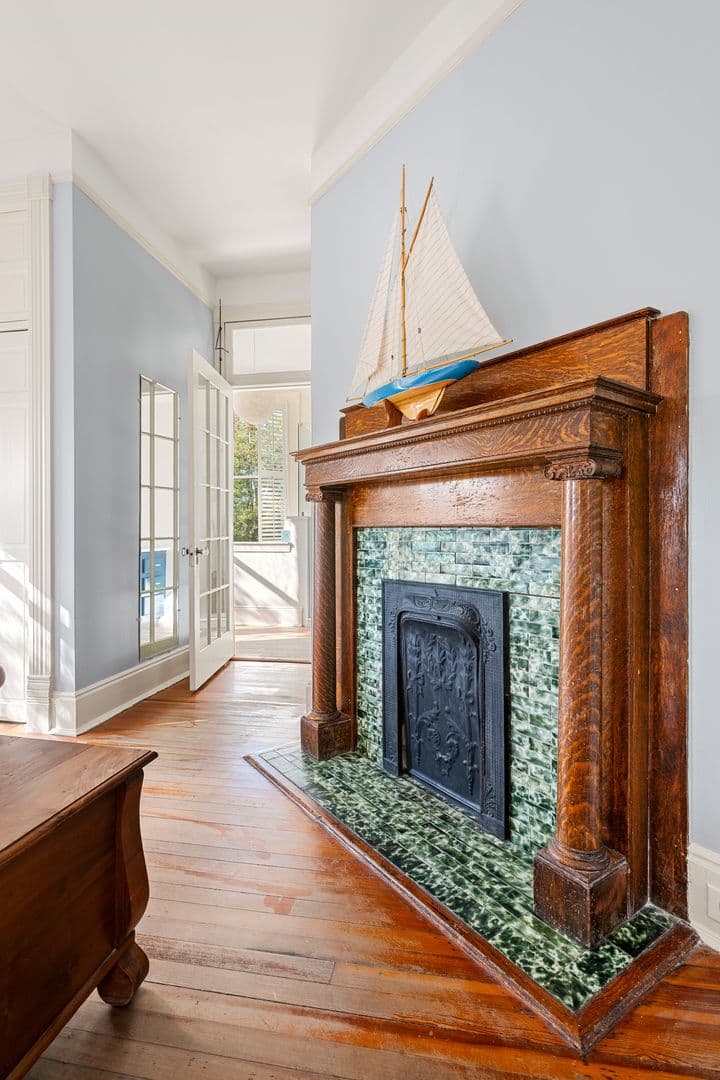Charleston House: 118 Rutledge Avenue