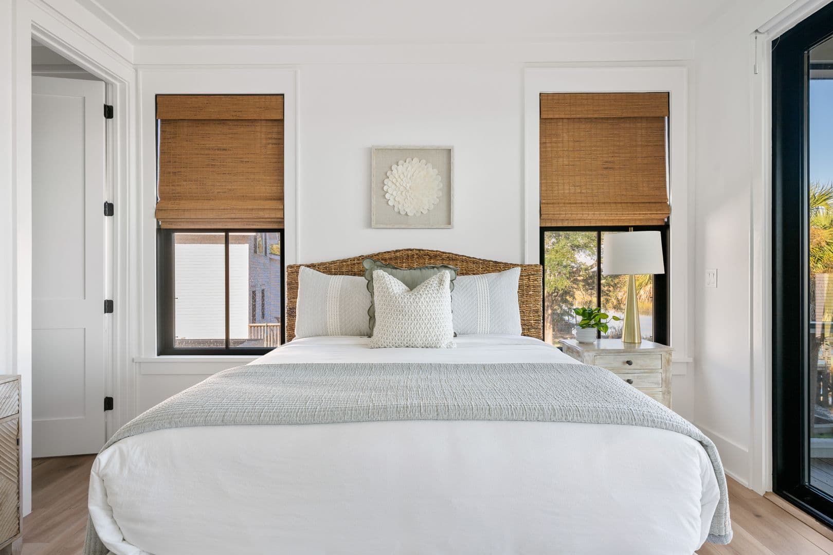 Charleston House: 1532 Oak Island Drive