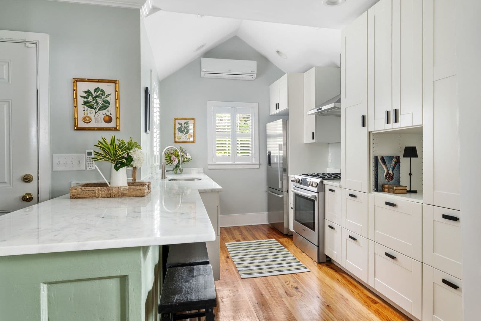 Charleston House: 25 Sires Street