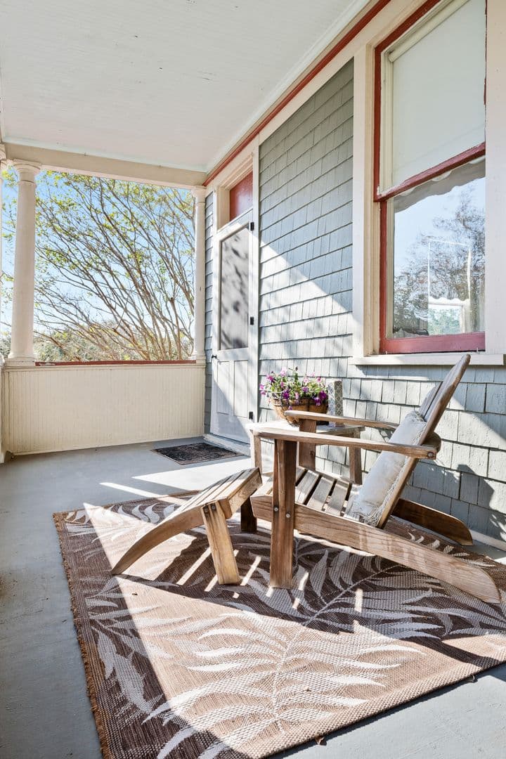 Charleston House: 118 Rutledge Avenue