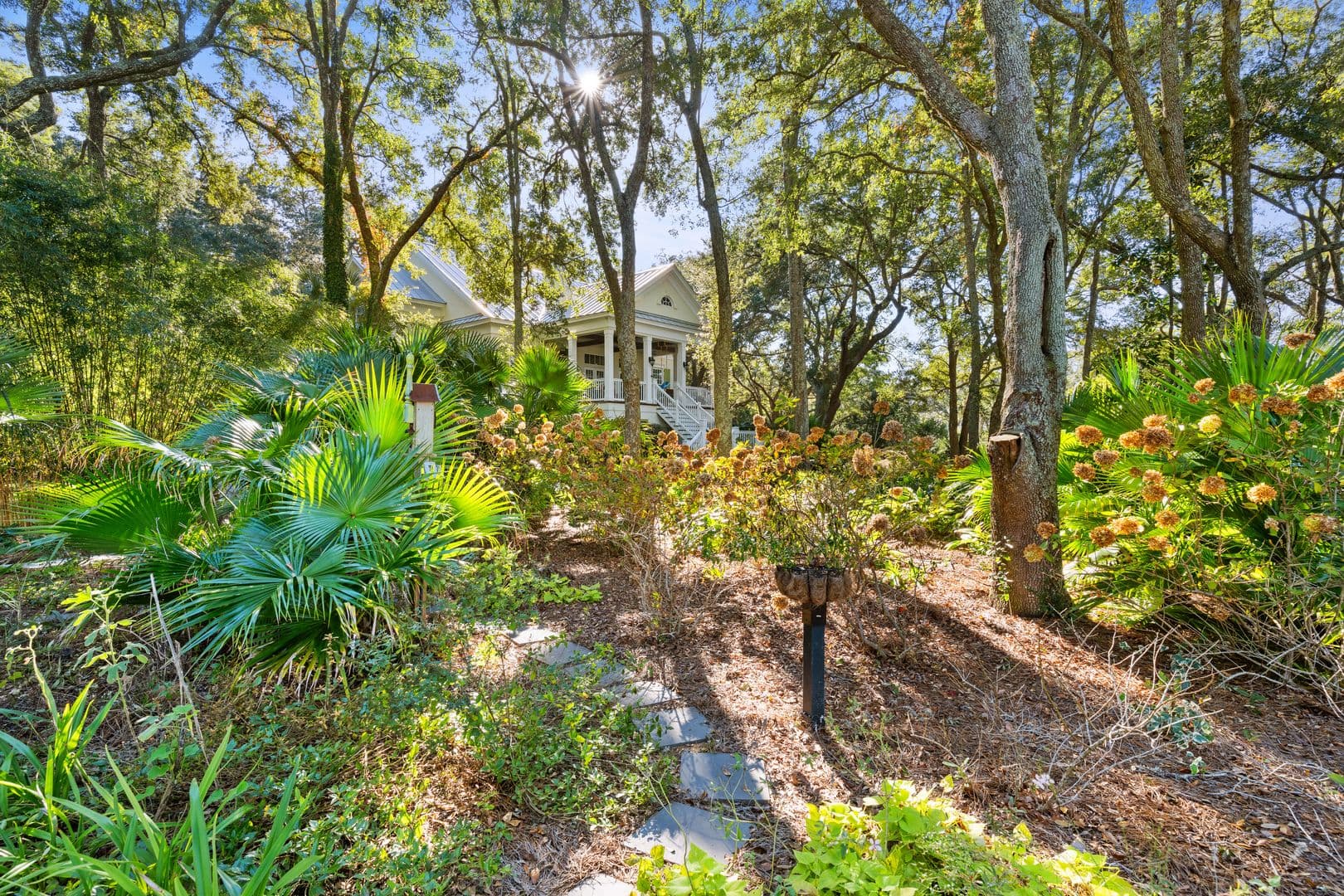 Charleston House: 1158 Fort Lamar Road