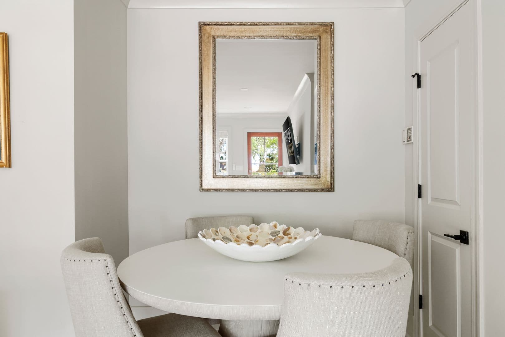 Charleston House: 189 Third Avenue