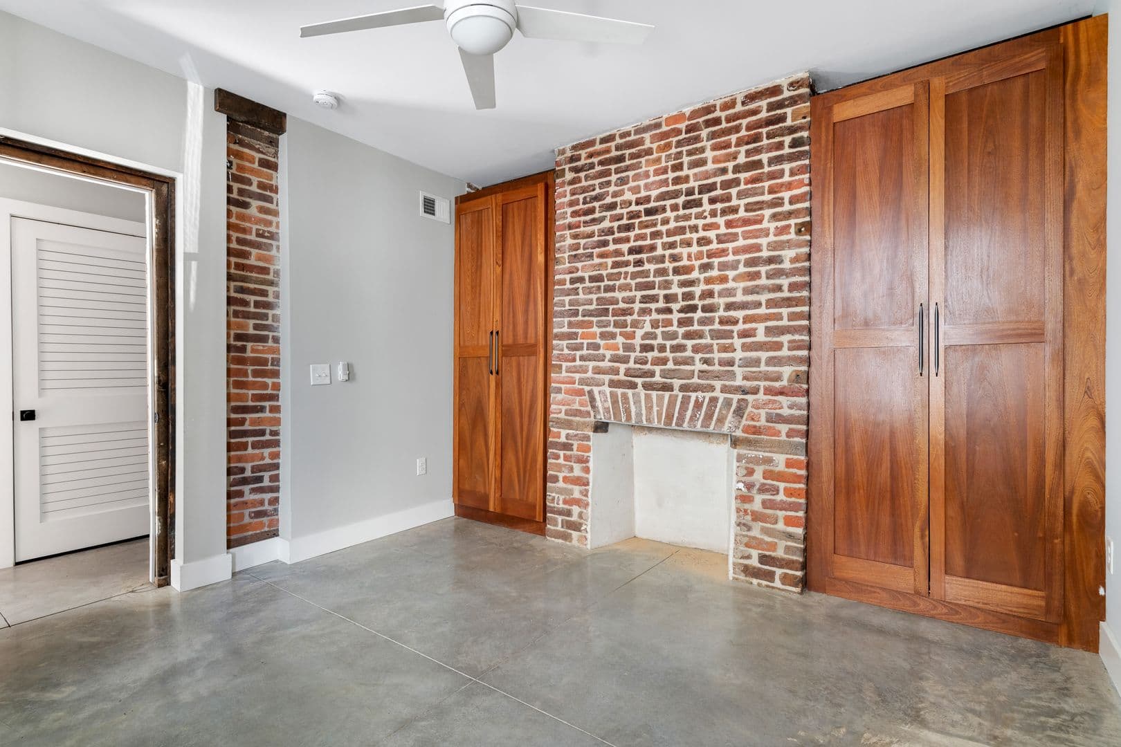 Charleston House: 195 Smith Street