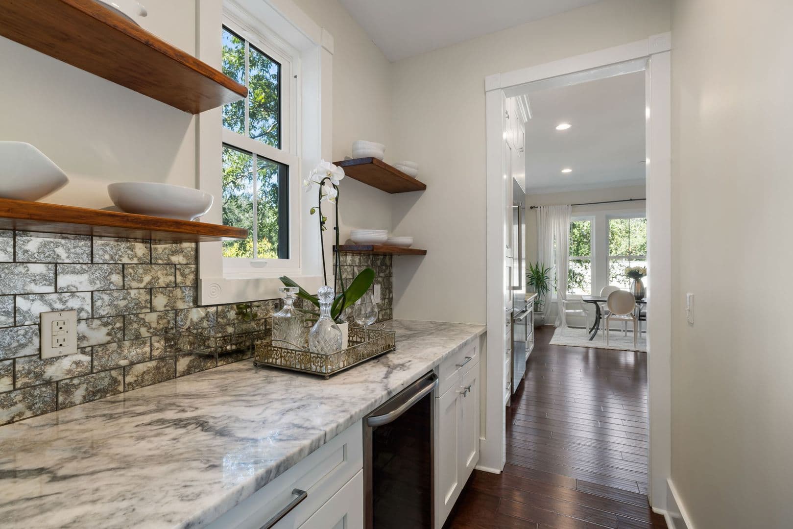 Charleston House: 2112 Parkway Drive