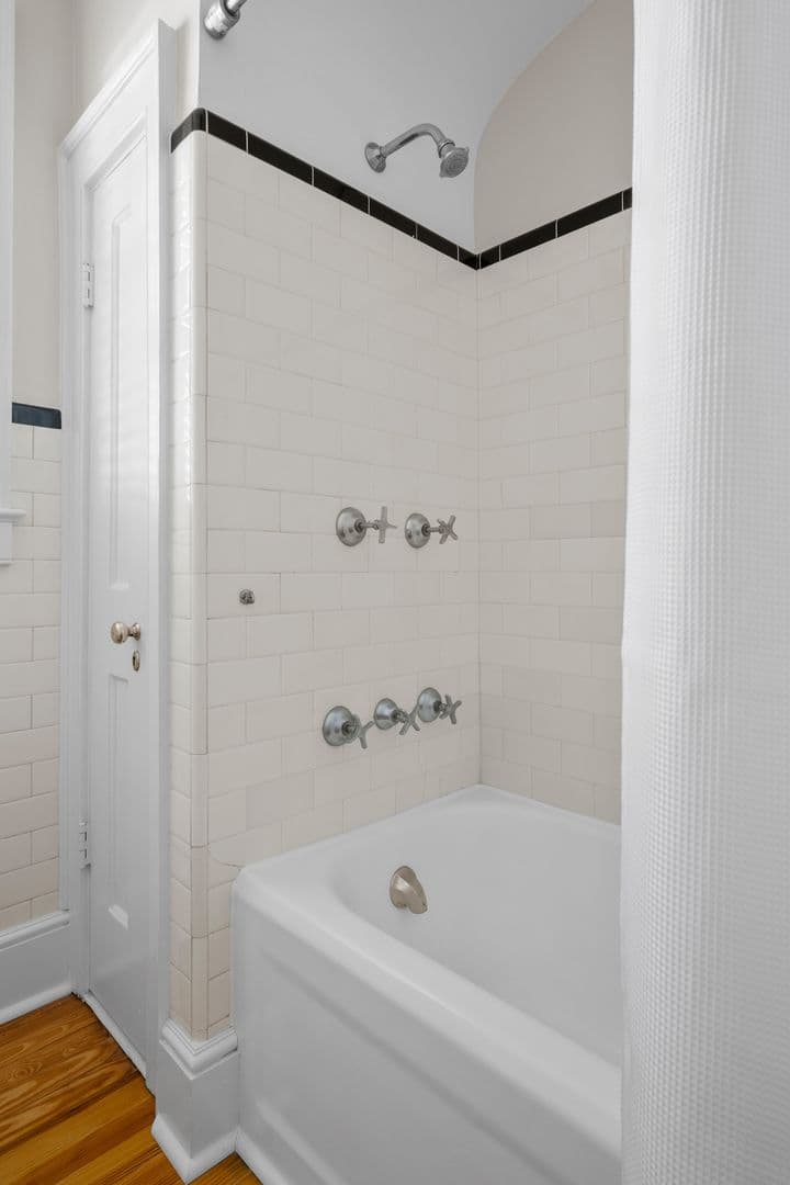 Charleston House: 12 Ashley Avenue