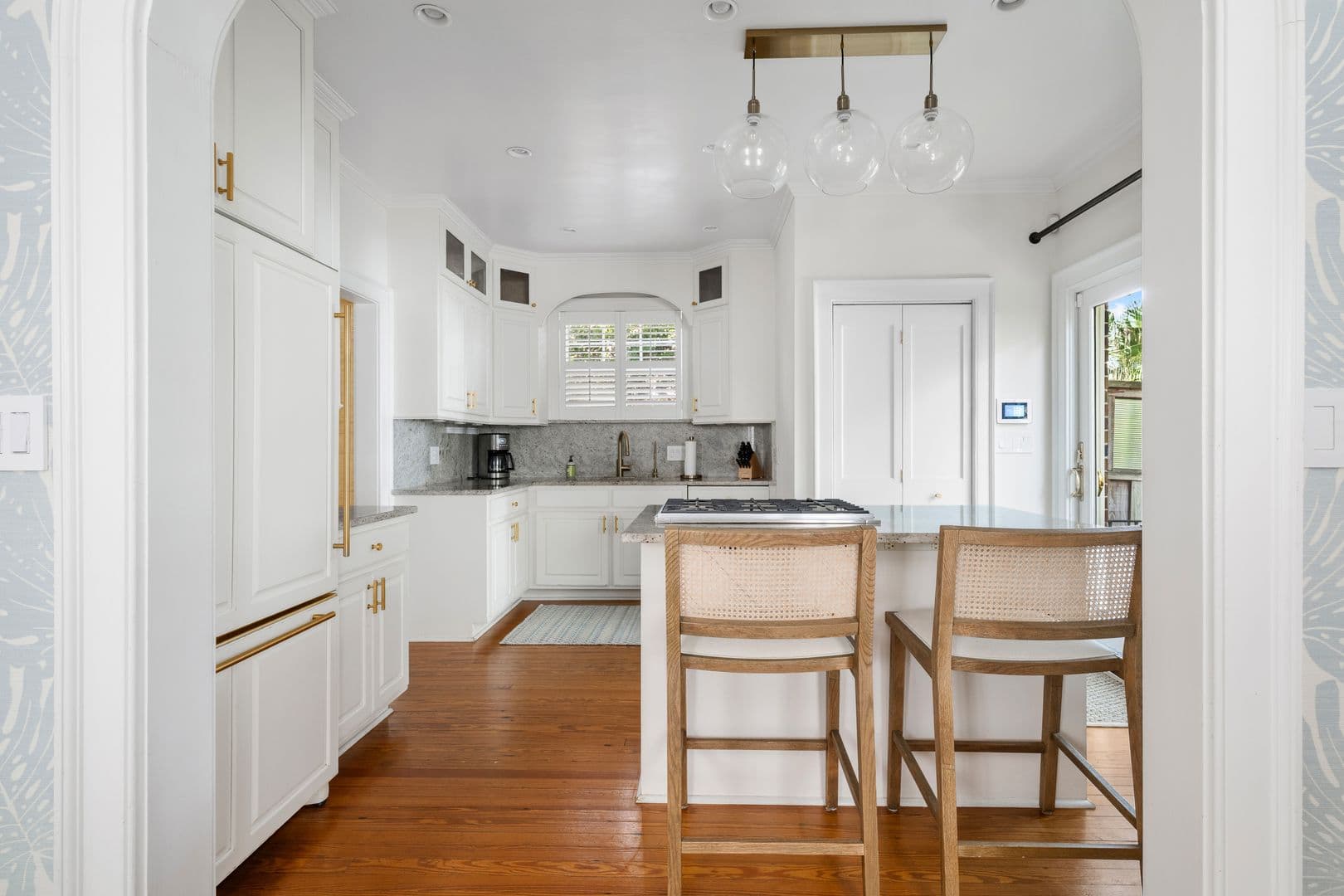 Charleston House: 12 Ashley Avenue