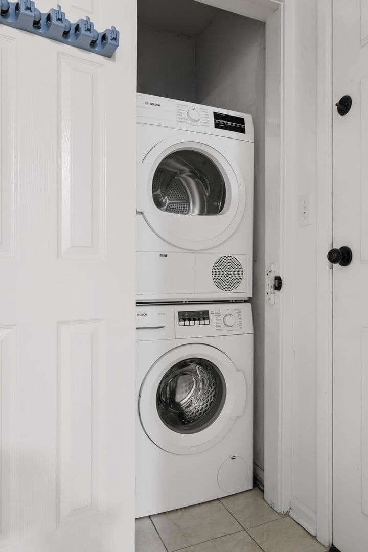 Charleston House: 55 Ashley Unit 2