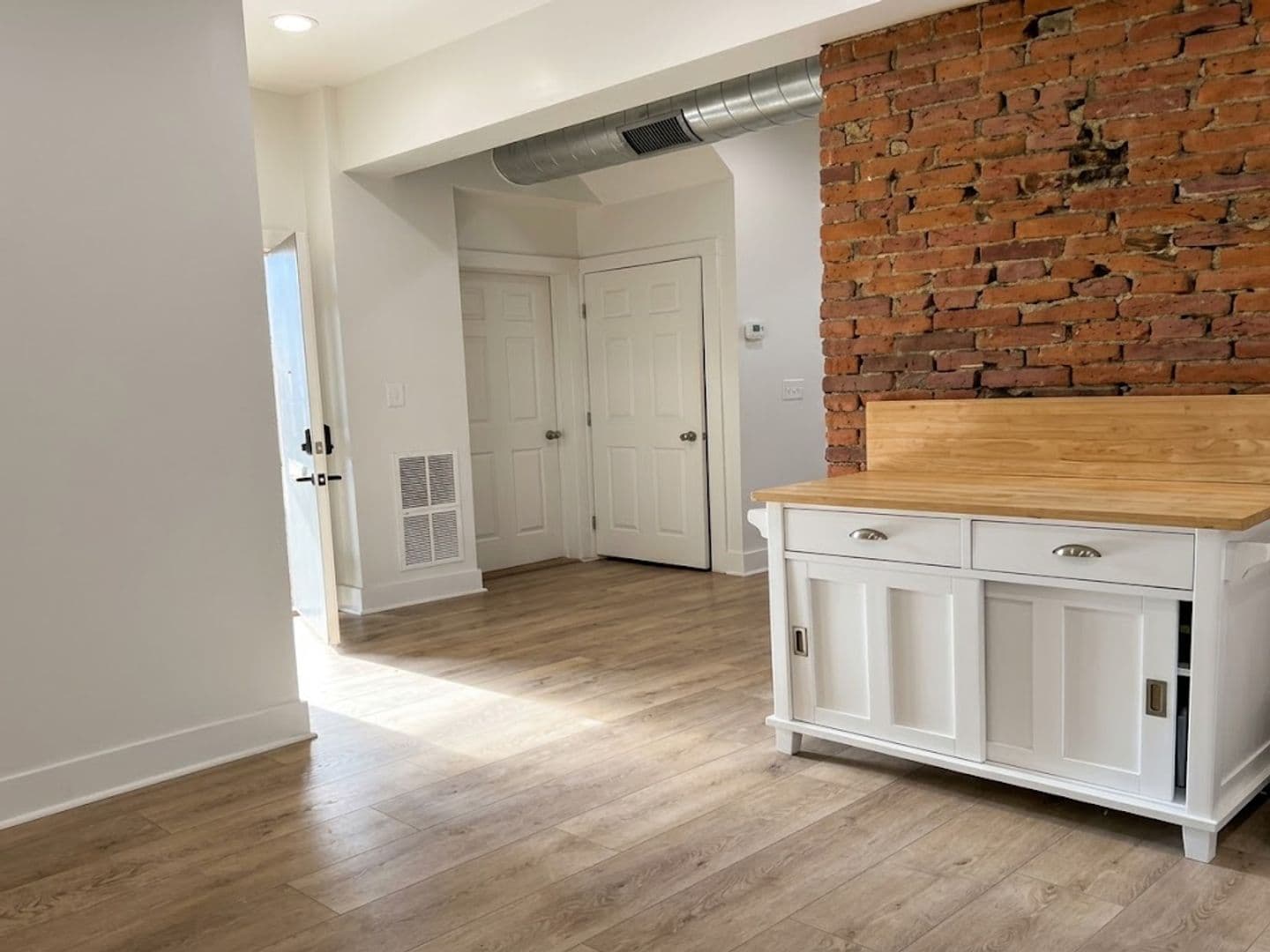 Pittsburgh Apartment: 95 McCandless