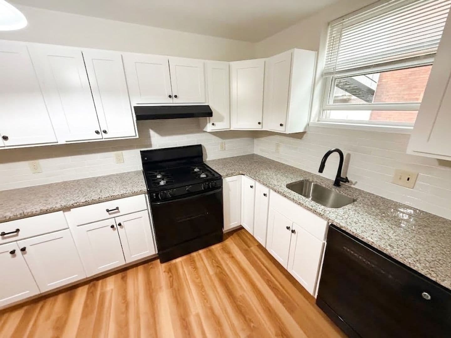 Pittsburgh Apartment: 325 N Neville