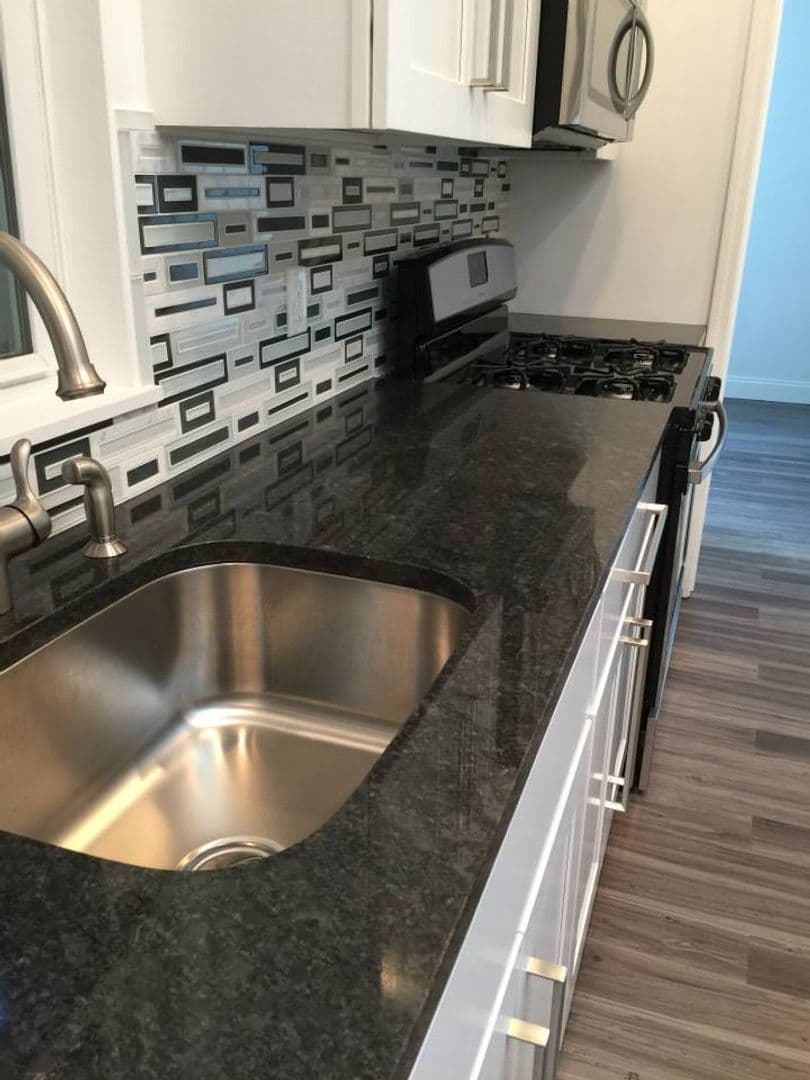 Pittsburgh Apartment: 1708 Sidney Street