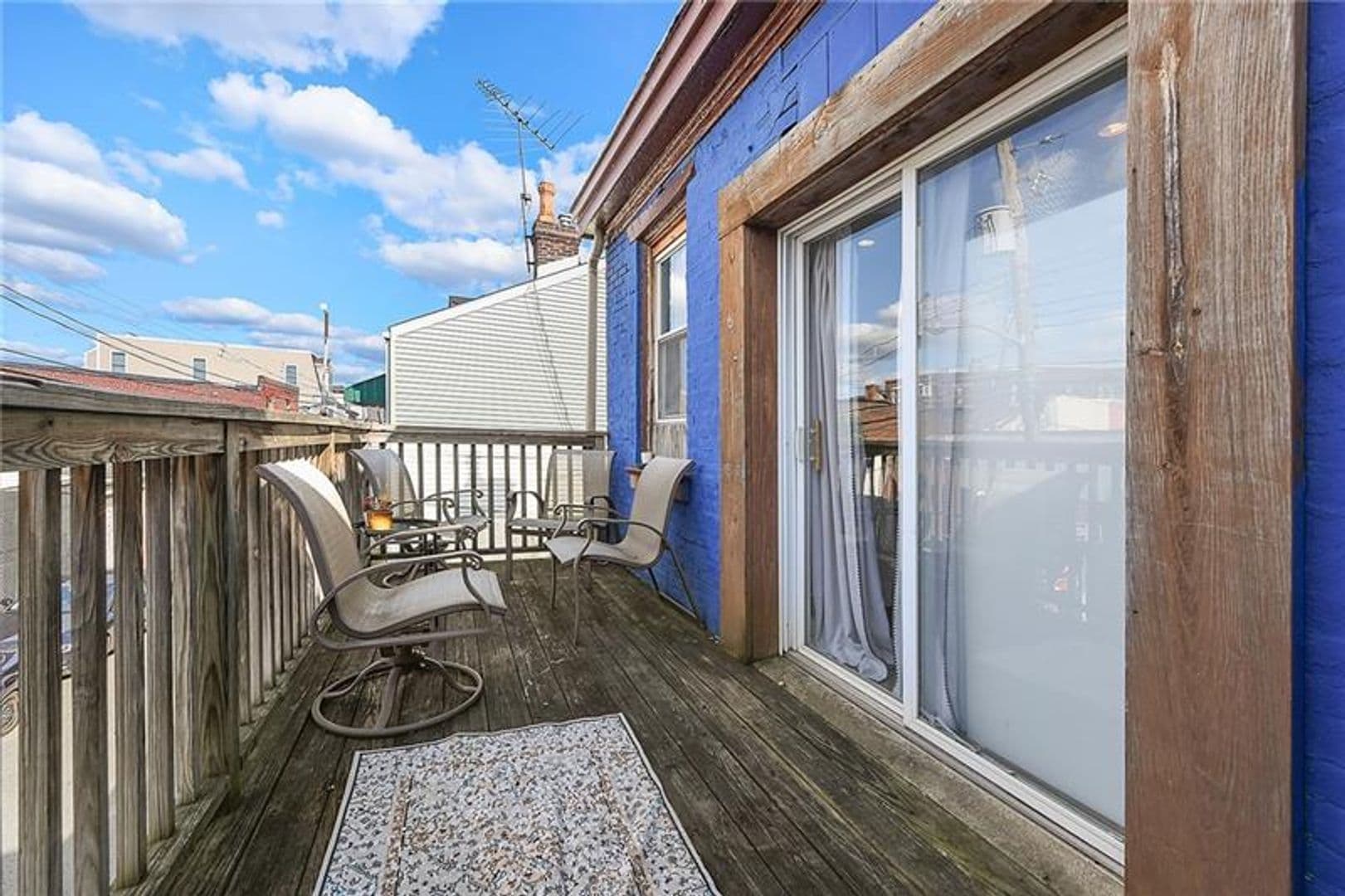 Pittsburgh House: 1802 Larkins Way