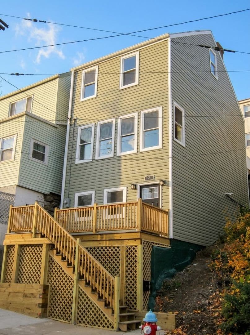 Pittsburgh House: 6 Brosville Street