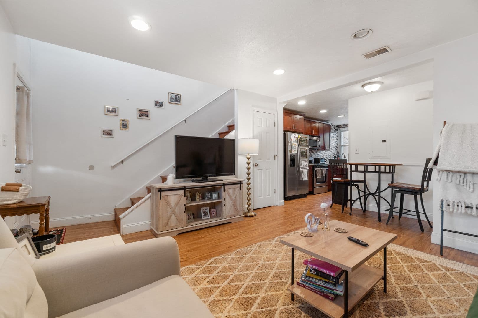 Pittsburgh Apartment: 2528 Carey Way