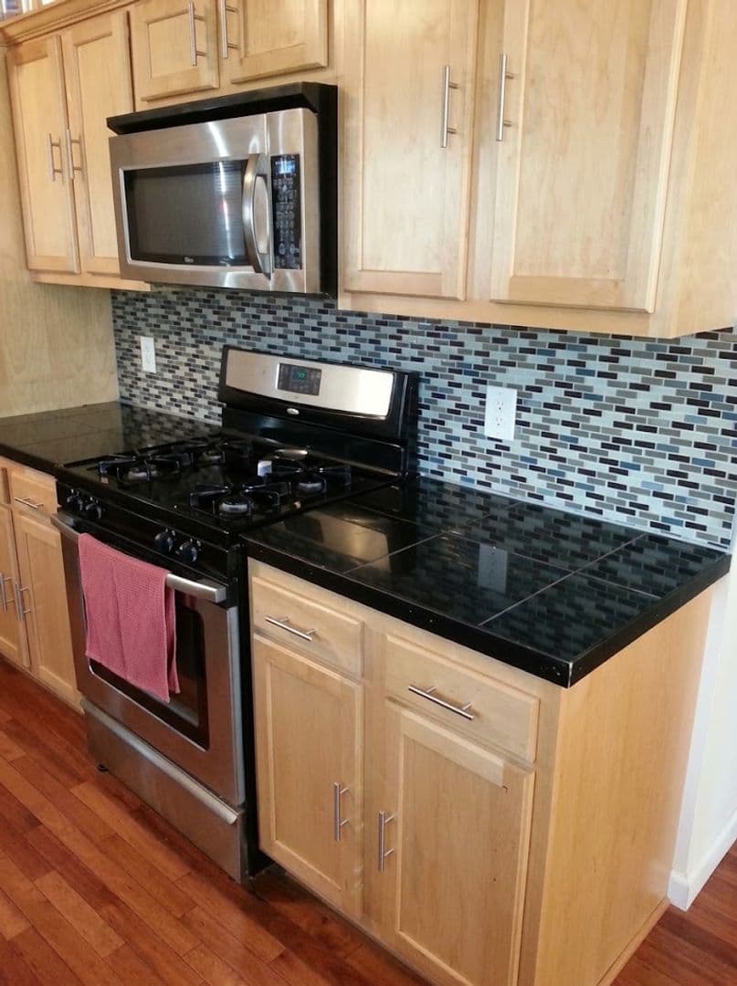 Pittsburgh House: 113 s 12th Street