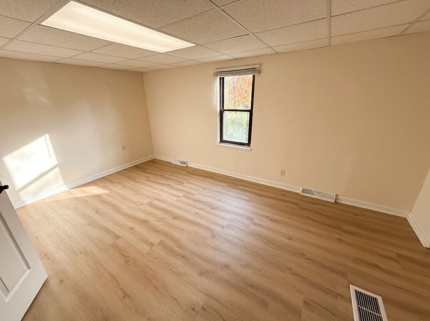 Pittsburgh Apartment: 3185 Glendale Avenue