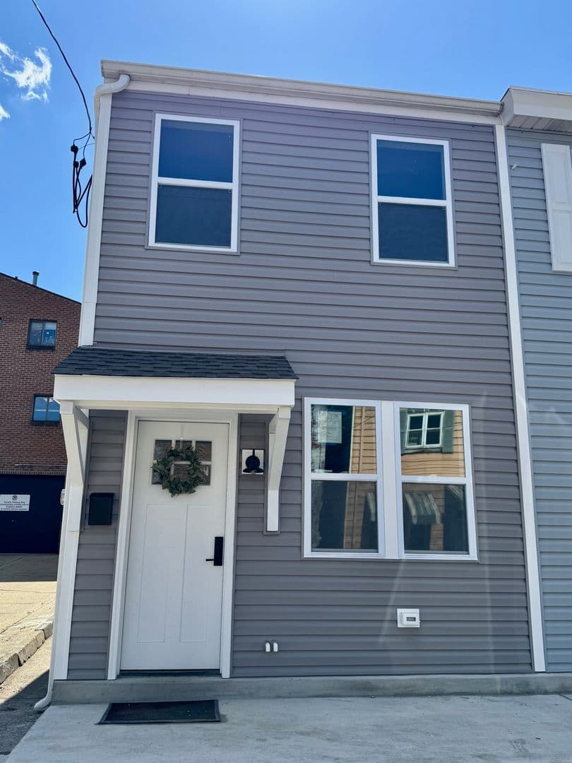 Pittsburgh House: 1110 Freyburg Street