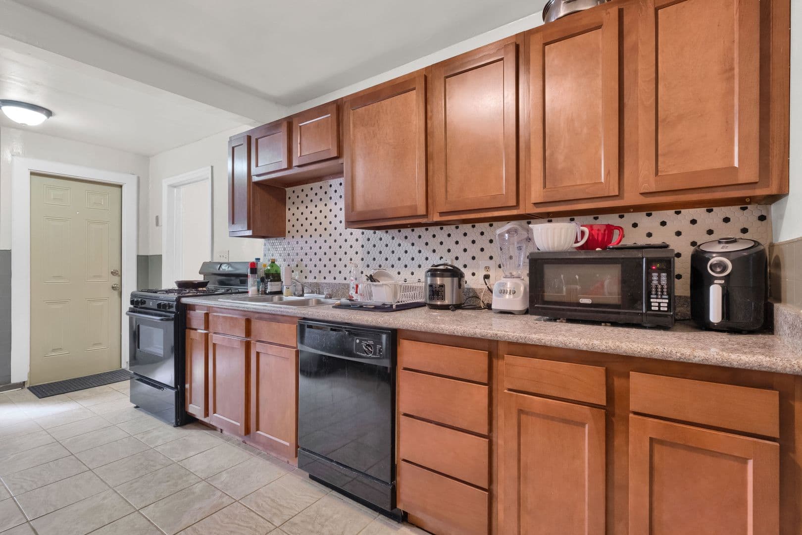 Pittsburgh Apartment: 1808 Jane Street