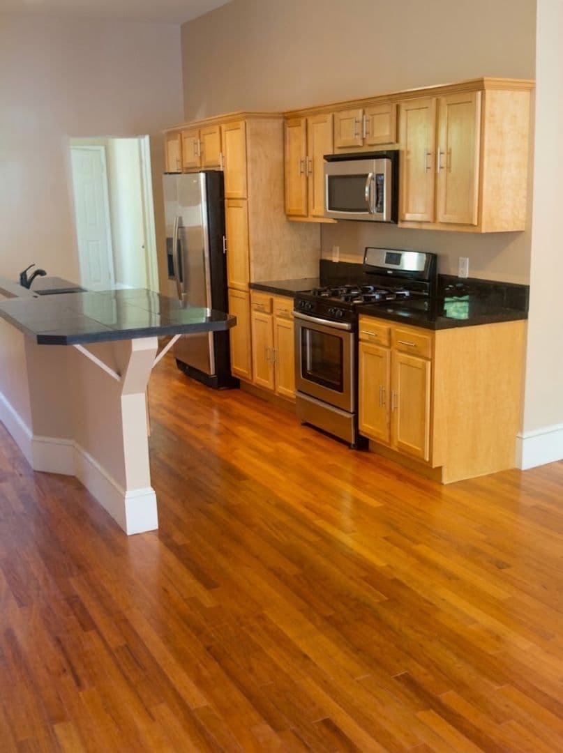 Pittsburgh House: 113 s 12th Street