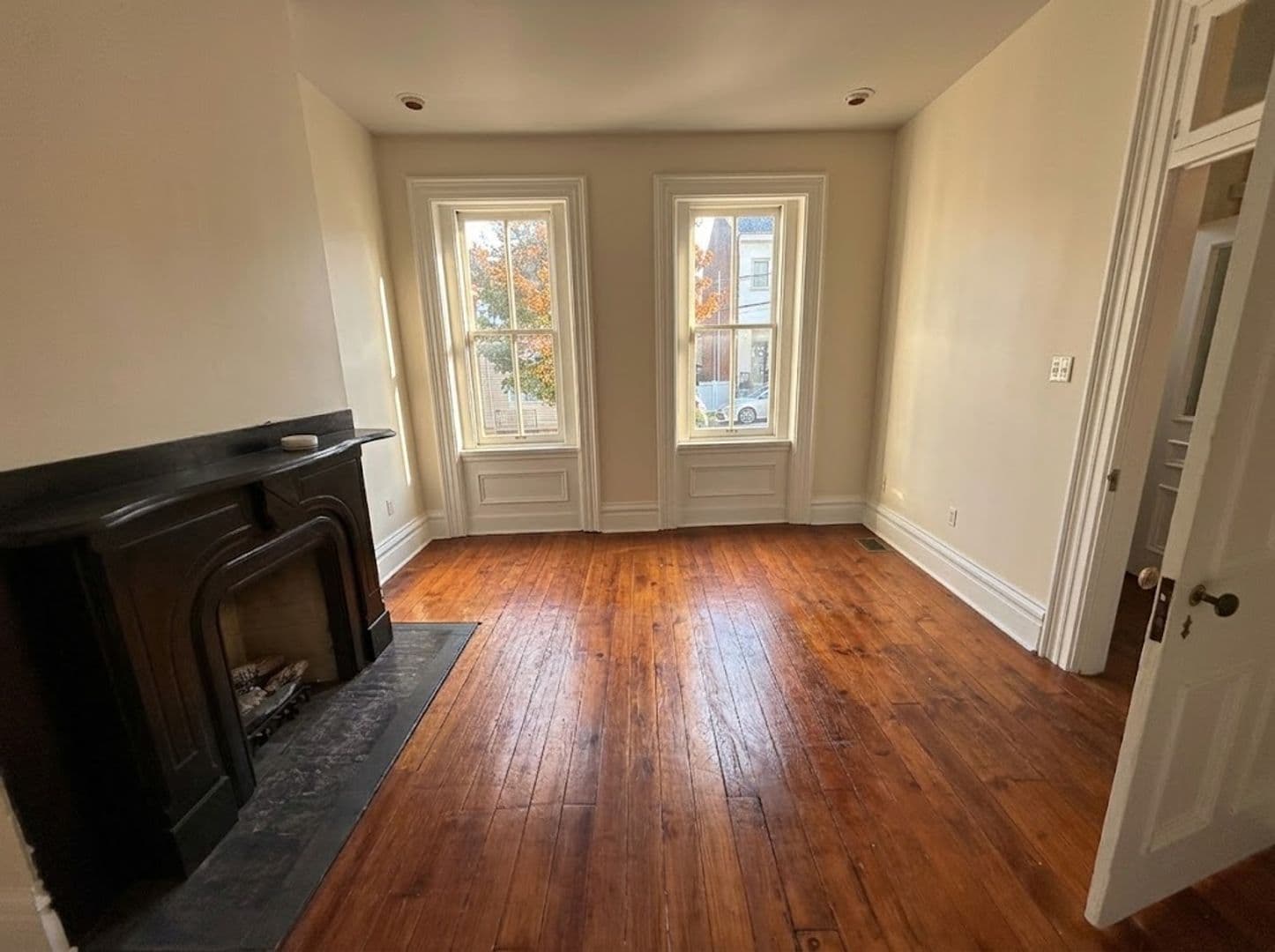 Pittsburgh House: 330 Main Street