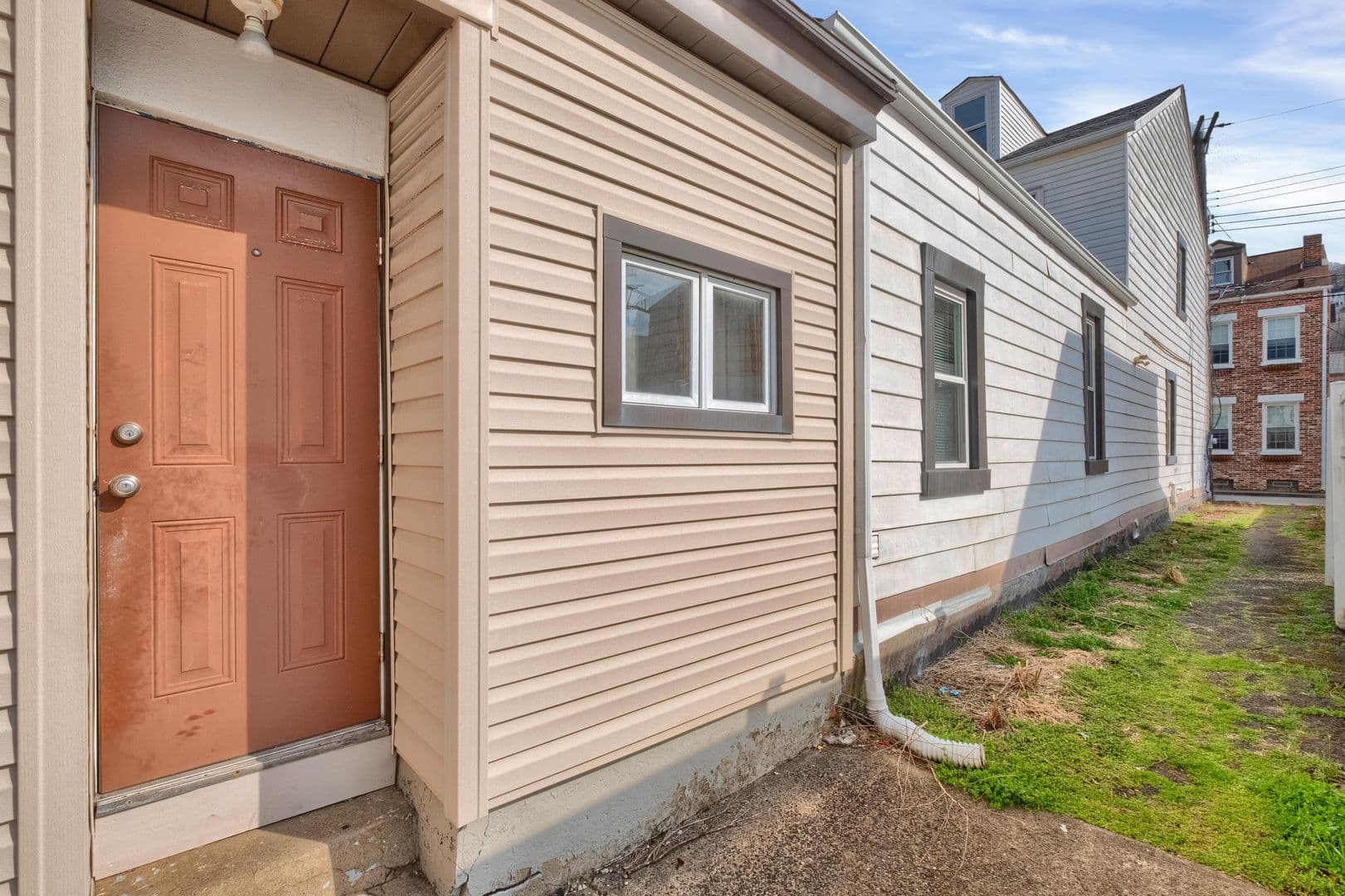 Pittsburgh Apartment: 1808 Jane Street