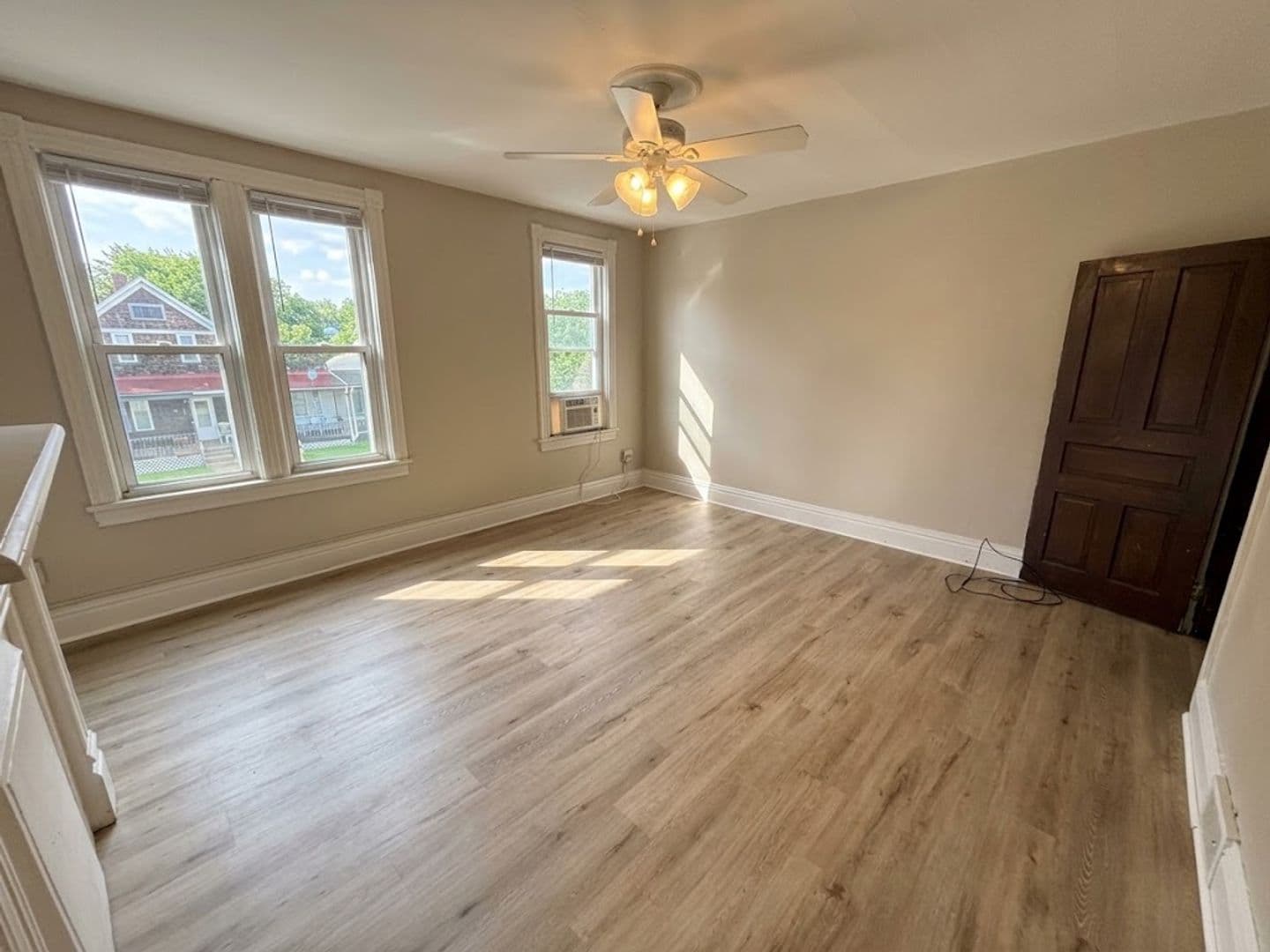 Munhall House: 602 E 17th Street