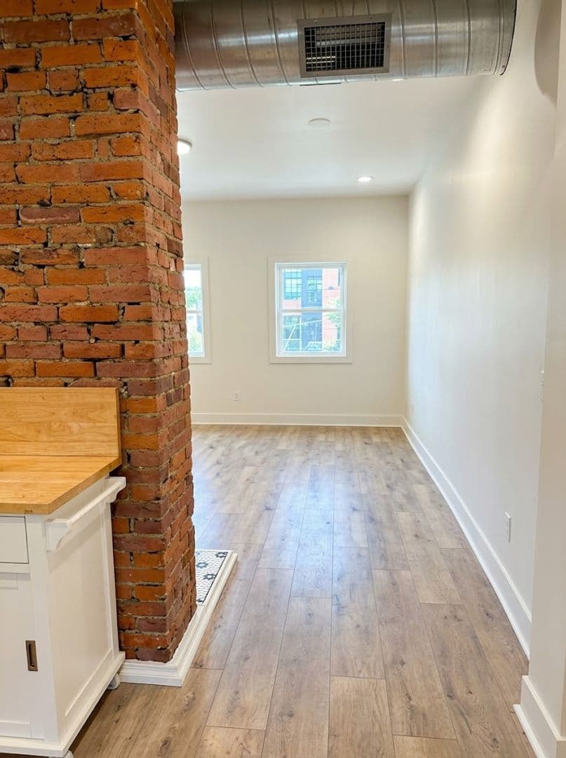 Pittsburgh Apartment: 95 McCandless